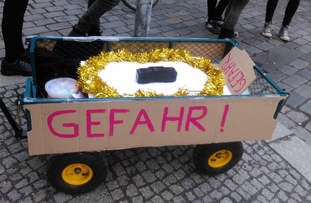 Achtung! Gefahrengebiet Berlin-Friedrichshain Achtung! Gefahrengebiet Berlin-Friedrichshain