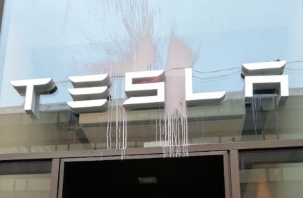 Aktion gegen Tesla in Berlin Aktion gegen Tesla in Berlin