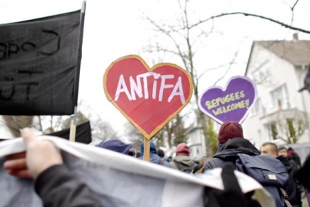 ♥ Antifa bei den Protesten gegen den AfD Bundesparteitag in Hannover ♥ Antifa bei den Protesten gegen den AfD Bundesparteitag in Hannover